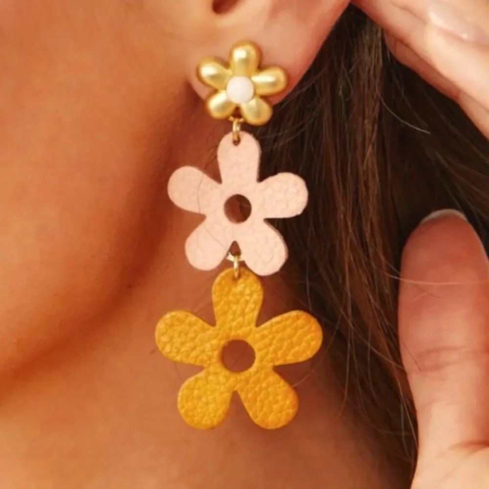 Daisy Leather Earrings Pink/Orange w/ 18kt Matte Gold Plated Studs NIB